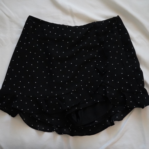 Dresses & Skirts - Black and White Star Mini Skirt